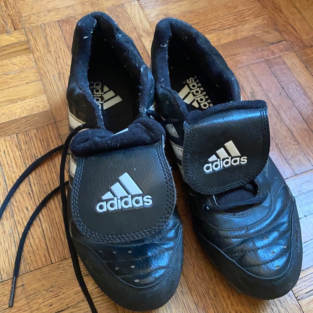 Women’s Size 10 adidas softball cleats